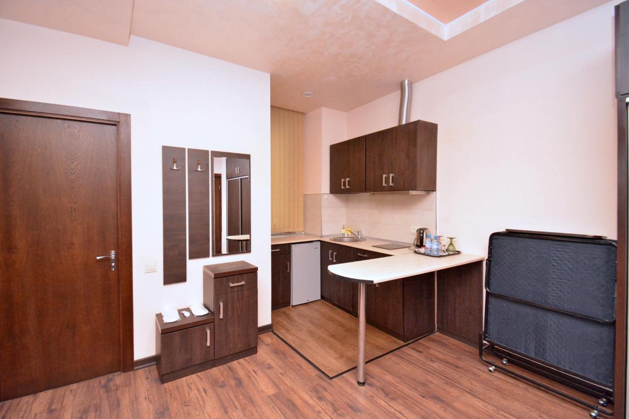 Partez Hotel Erevan Exterior foto