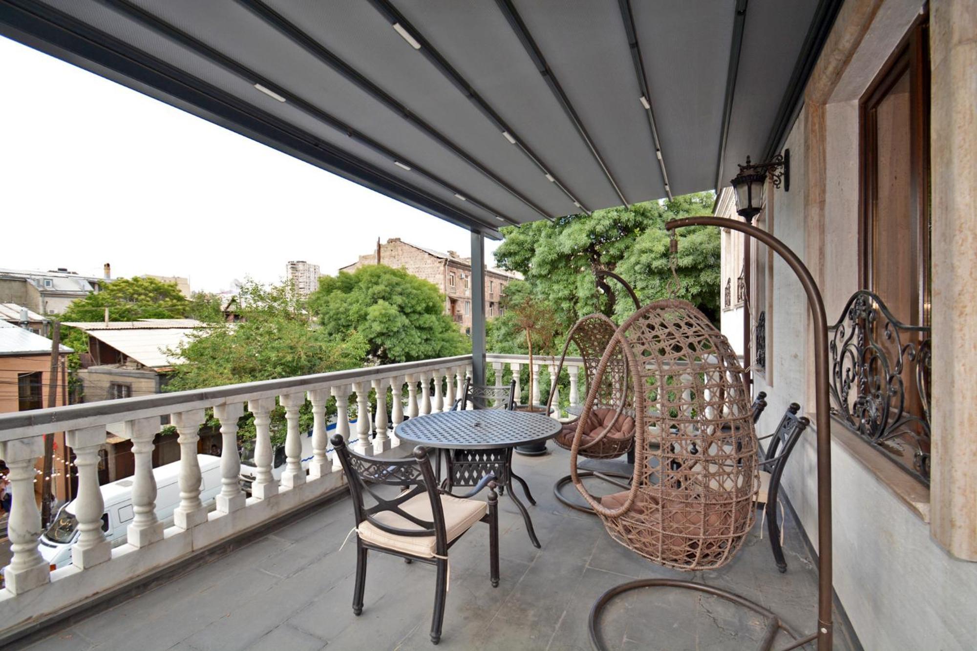 Partez Hotel Erevan Exterior foto