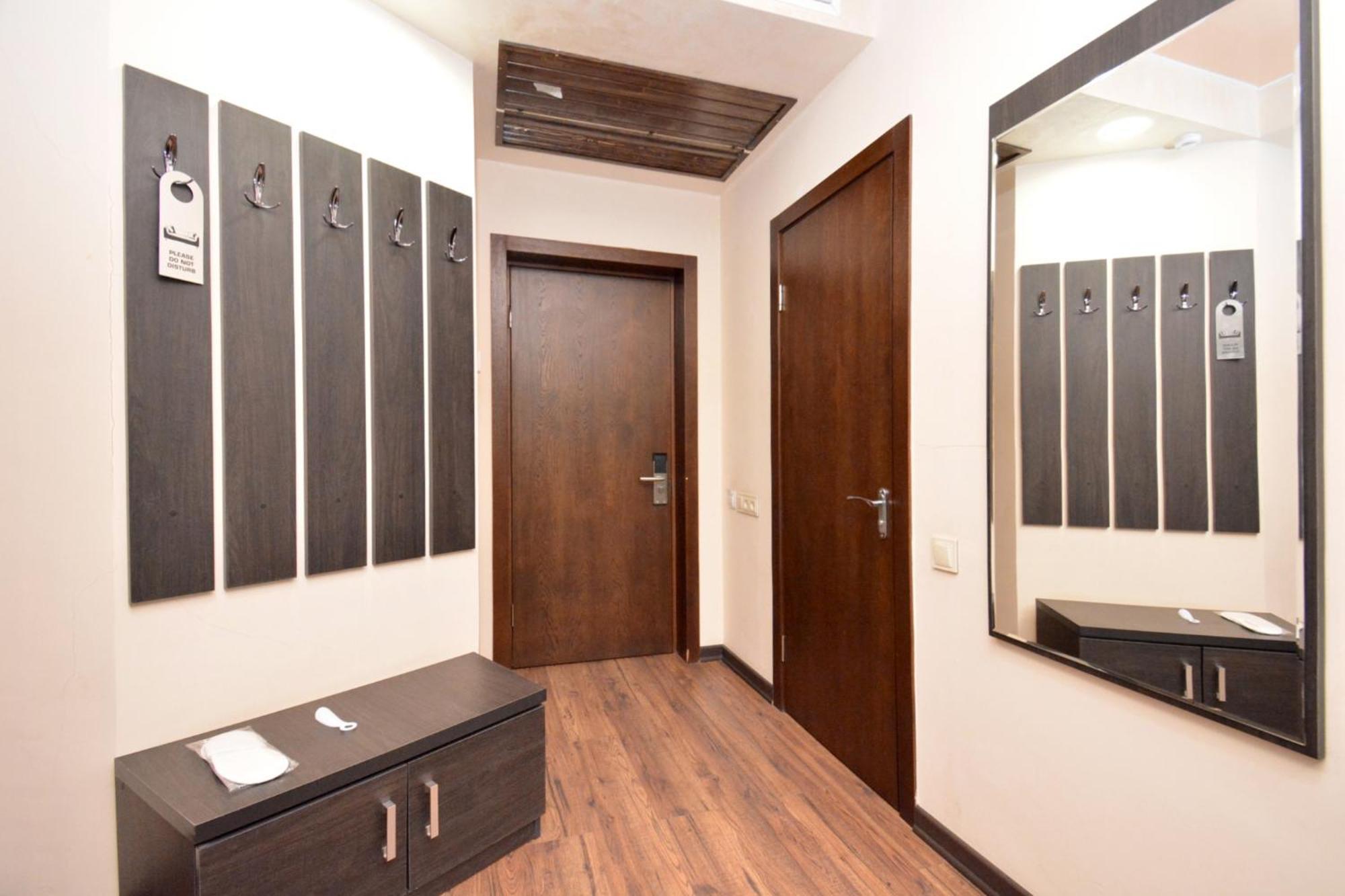 Partez Hotel Erevan Exterior foto
